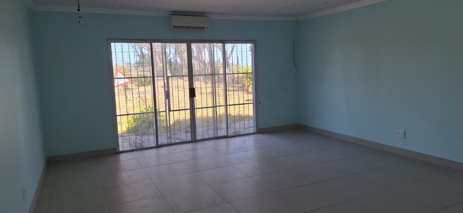 Commercial Property for Sale in Cove Ridge East Eastern Cape
